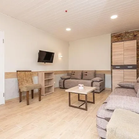 Dvi Sesutes Appartamento Palanga